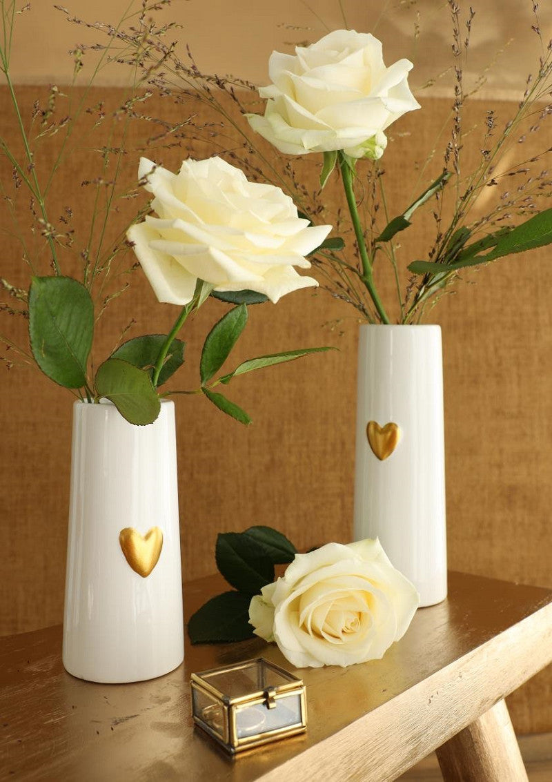 Conical vase w golden heart, white Ø6 h.17 cm