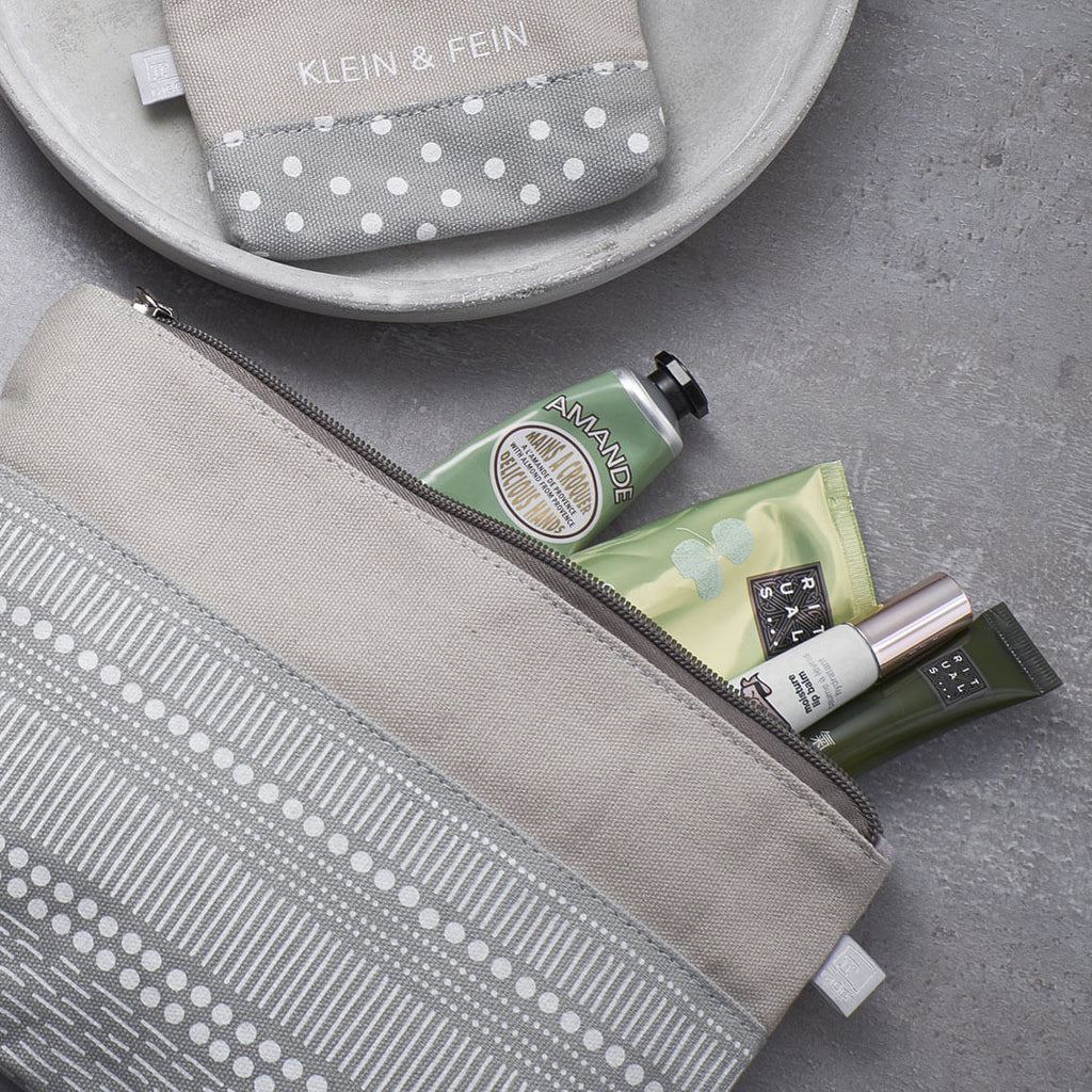Guardian large cosmetic bag Pattern
