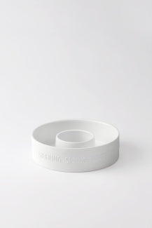 Porcelain wreath. — Räder