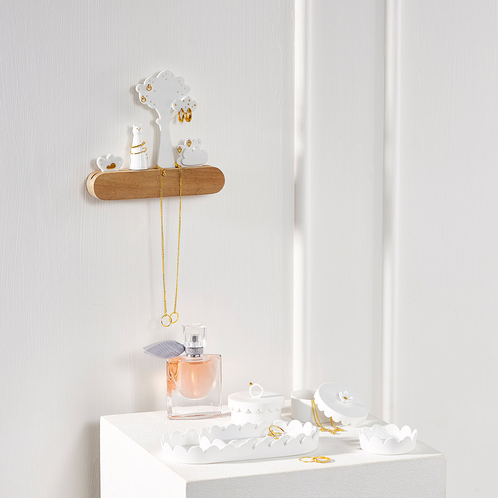 Piece of Jewelry Tray Treasure
