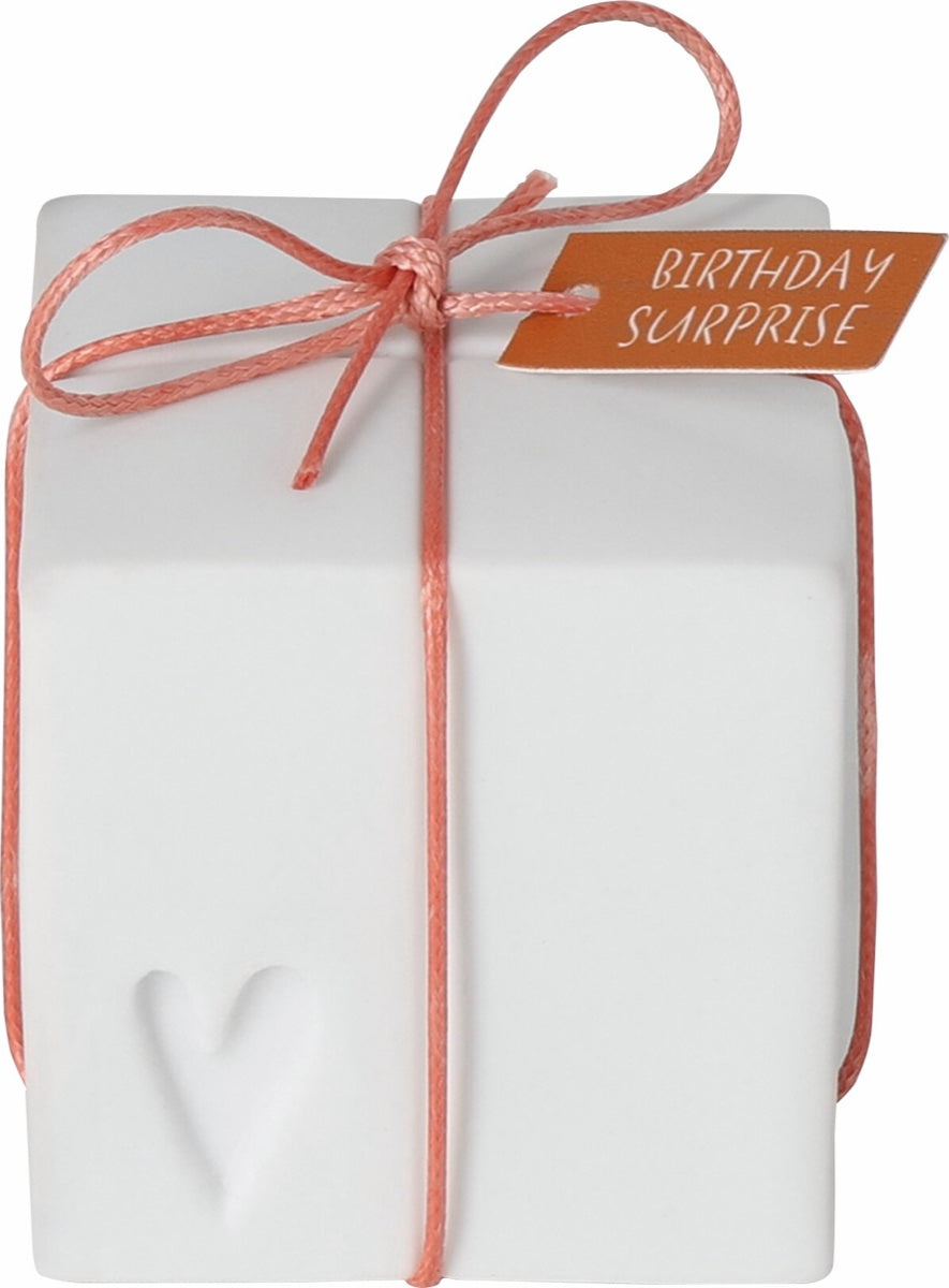 Birthday LED light surprise 5x5x5cm 2xLR44