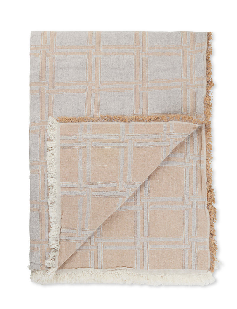Dahlia Throw Light Grey