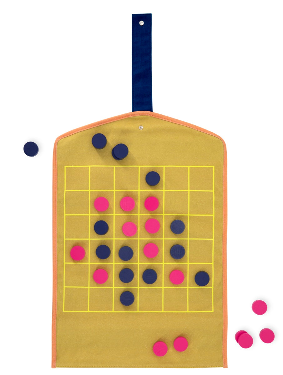 Textile board game 'Roll-Up'