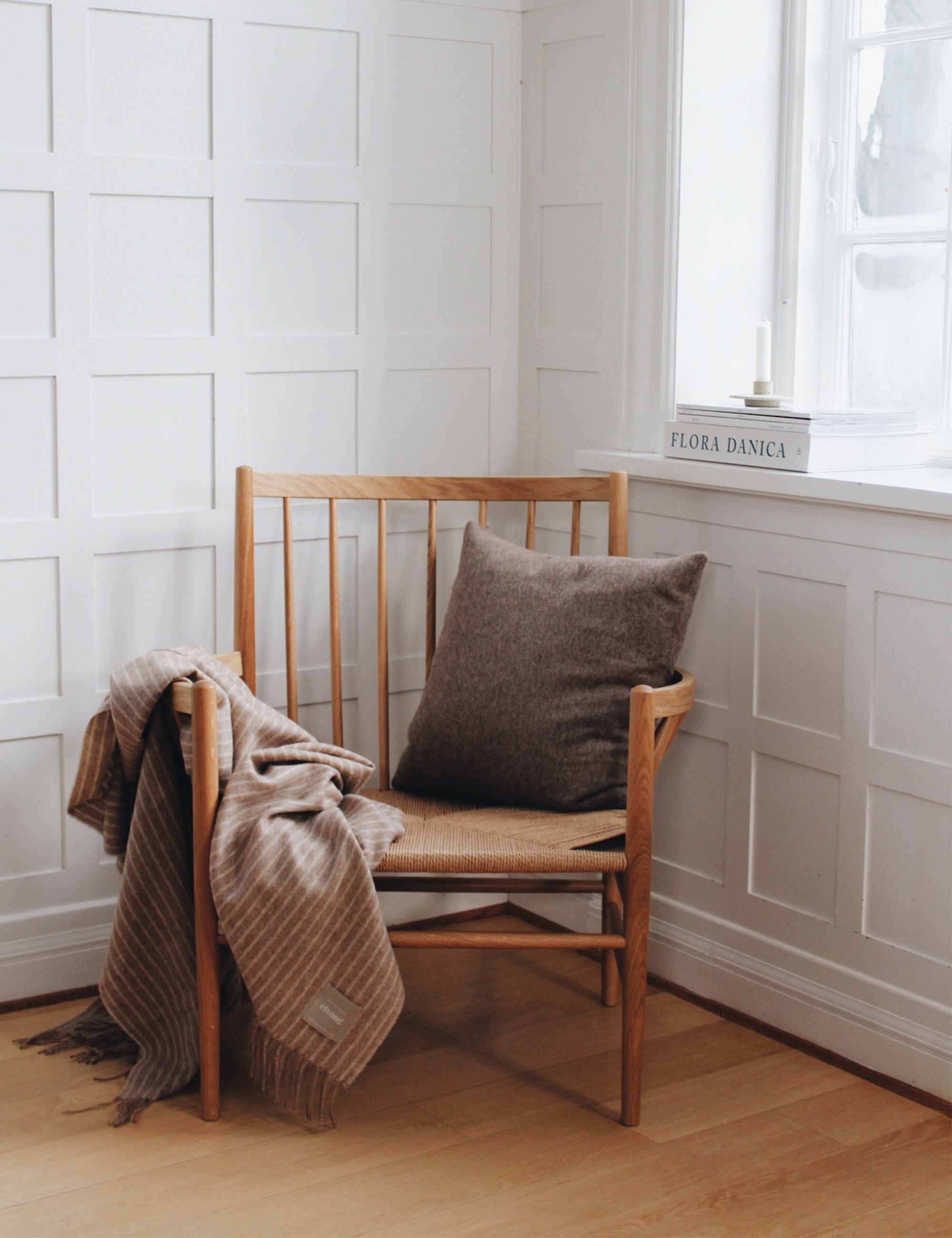 Stripes throw Green