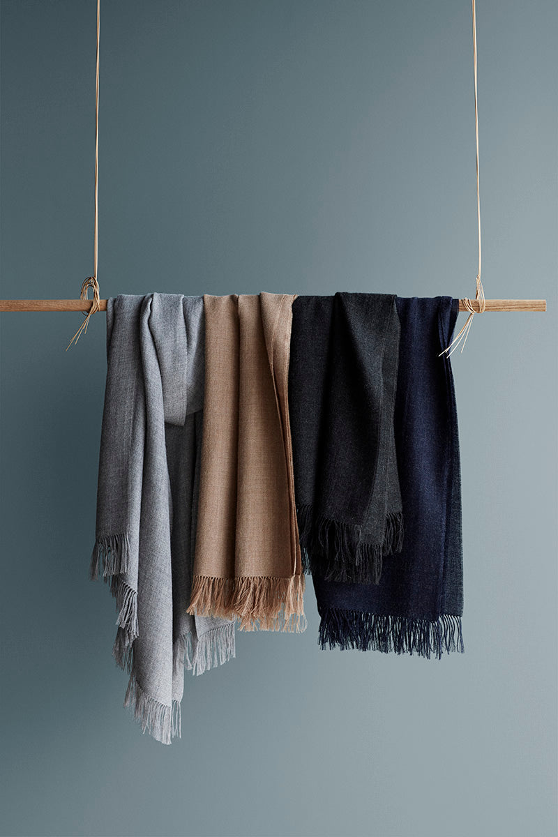Traveller scarf Light grey/ivory 70x200cm/28x79in