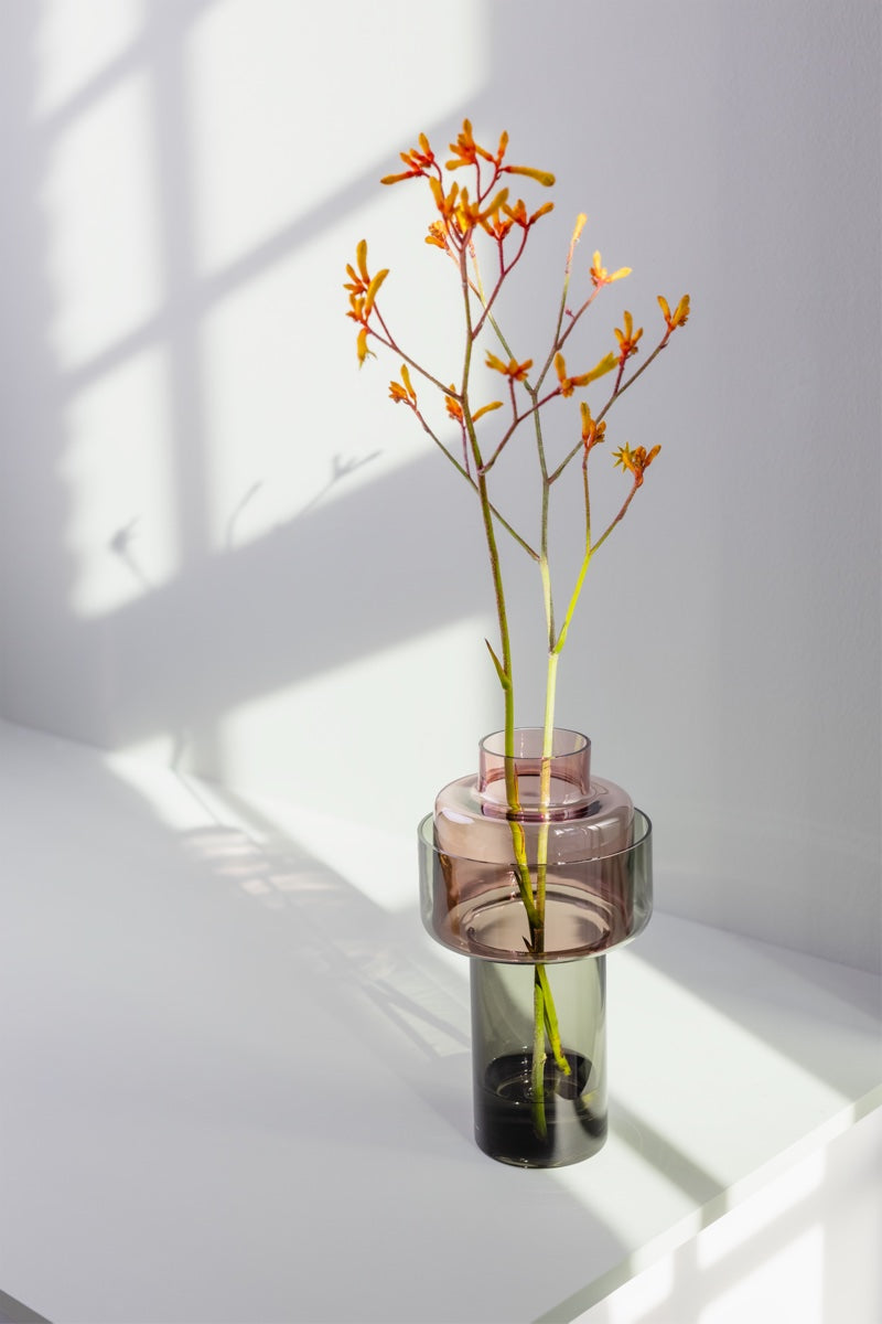 Glass vase 'Aura' purple