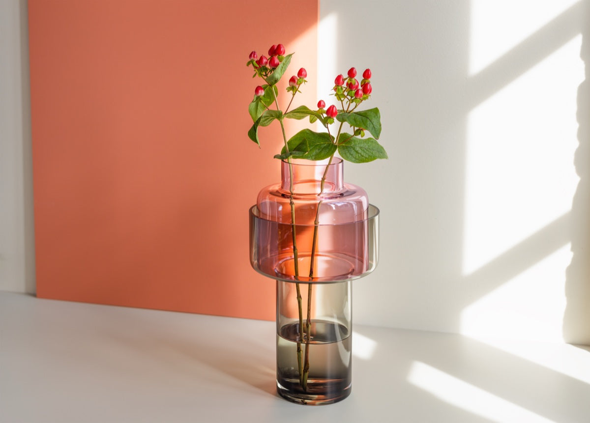 Glass vase 'Aura' purple