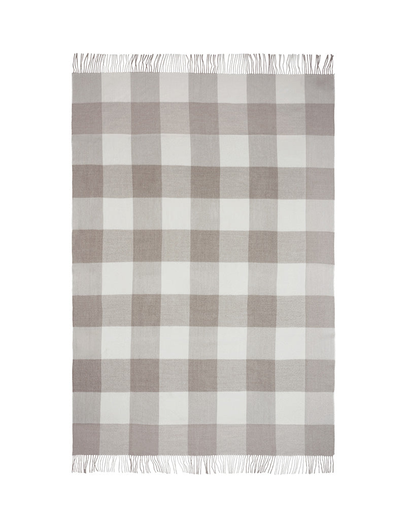 Whisper throw Delph/atlantic