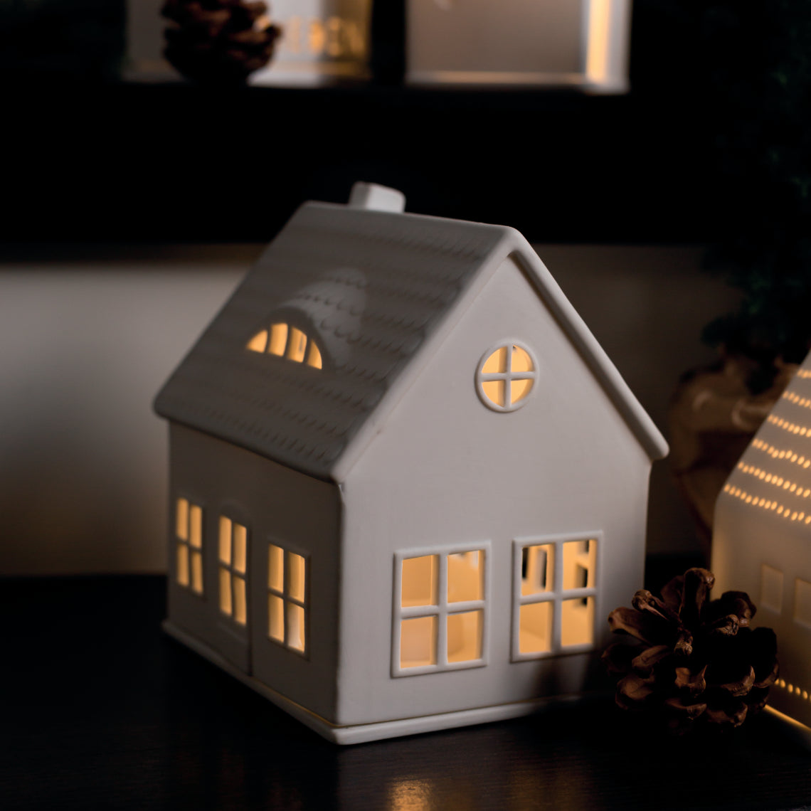 Rader Light house dormer house 12.5x10x14.5cm