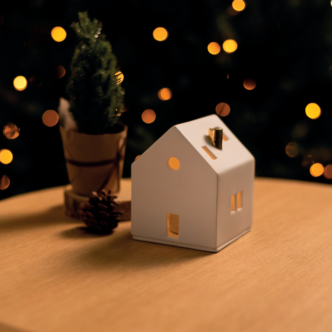 Rader Light house golden chimney 8x8x10.5cm