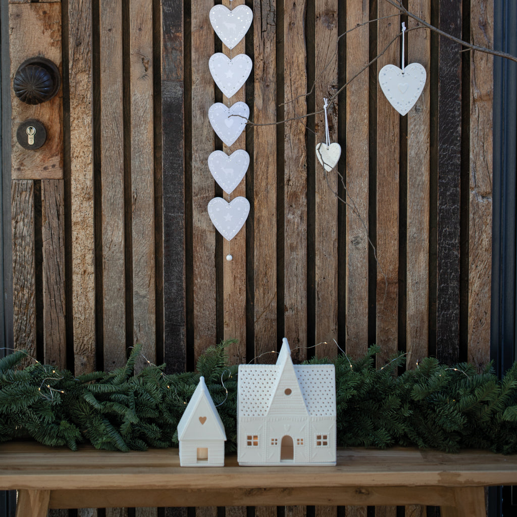Gingerbread house heart 8x8x13.5cm
