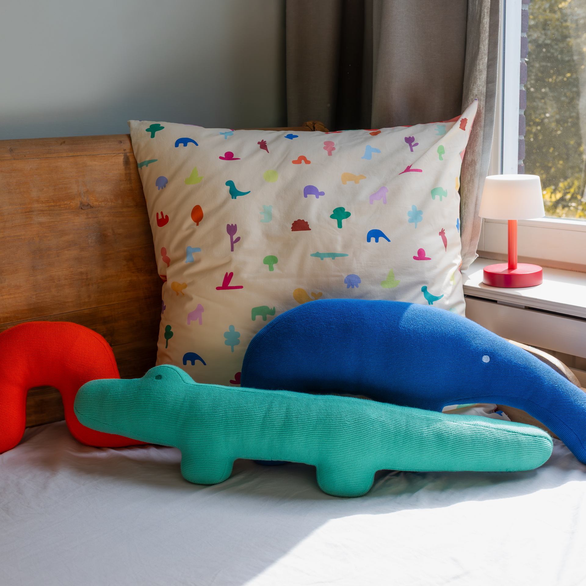 Cuddle pillow 'Crocodile Karl'