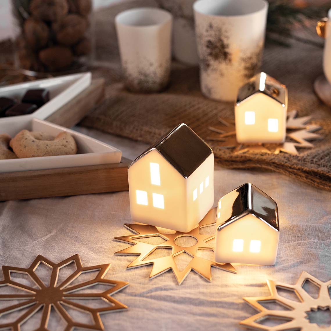 LED Mini light house medium 4.5x4.5x5.5cm