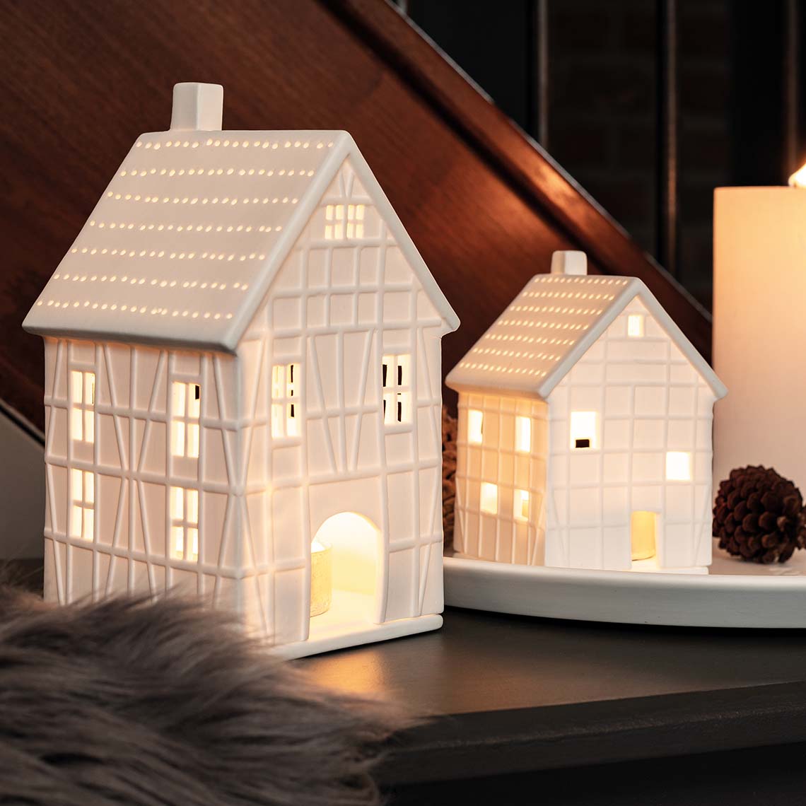 Half-timbered lighthouse large 9.5x10x19cm