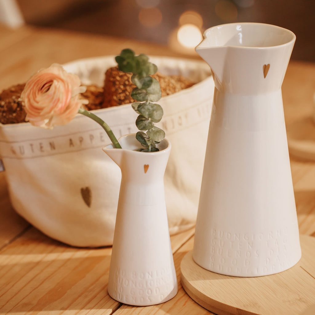 Breakfast. Pitcher 200 ml