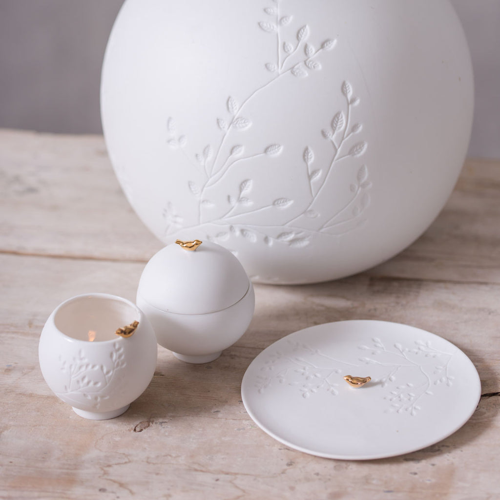 Rader Porcelain stories"Bird".Can Diameter 7cm height. 8.1cm