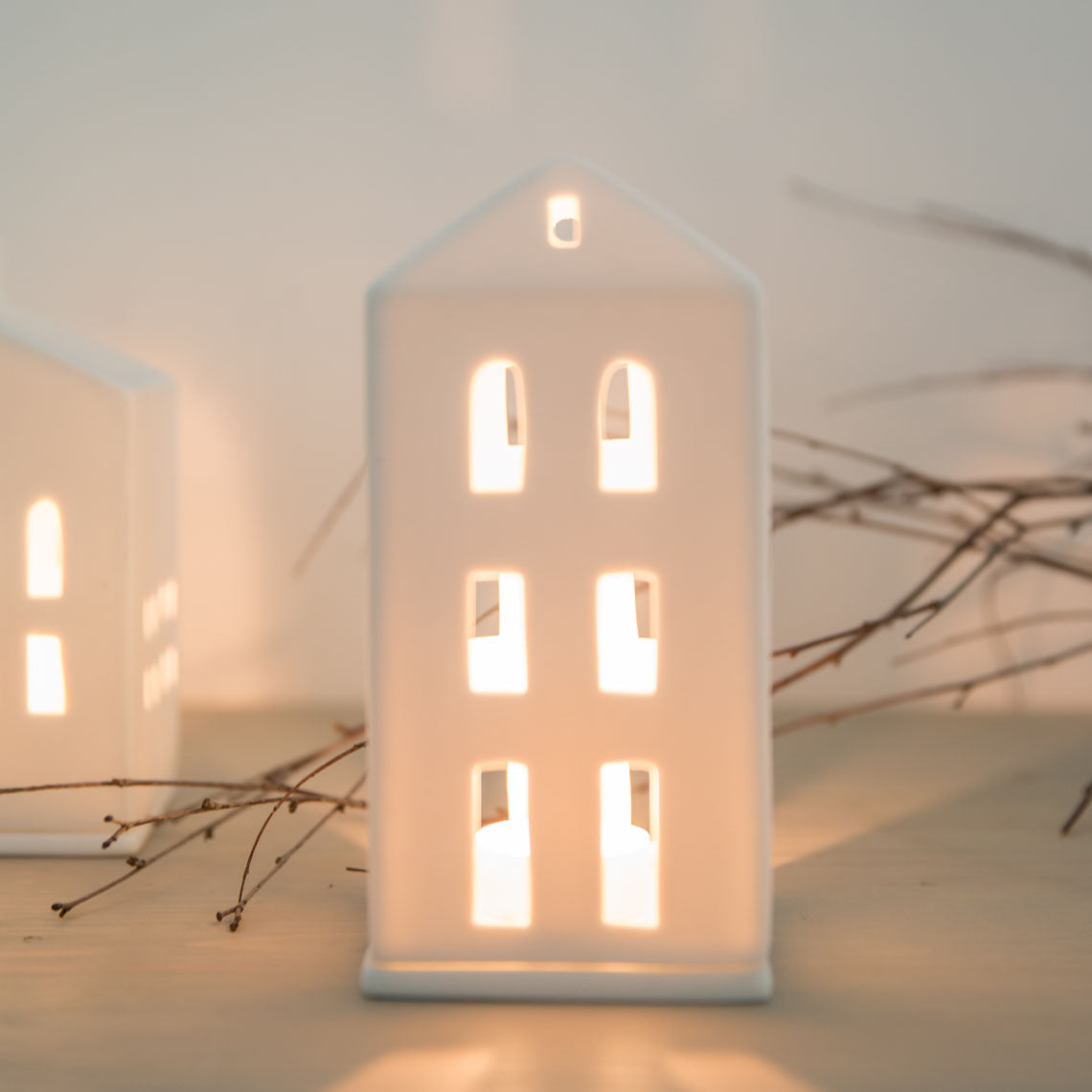 Rader Light house- hipped roof 8x8x16.5cm